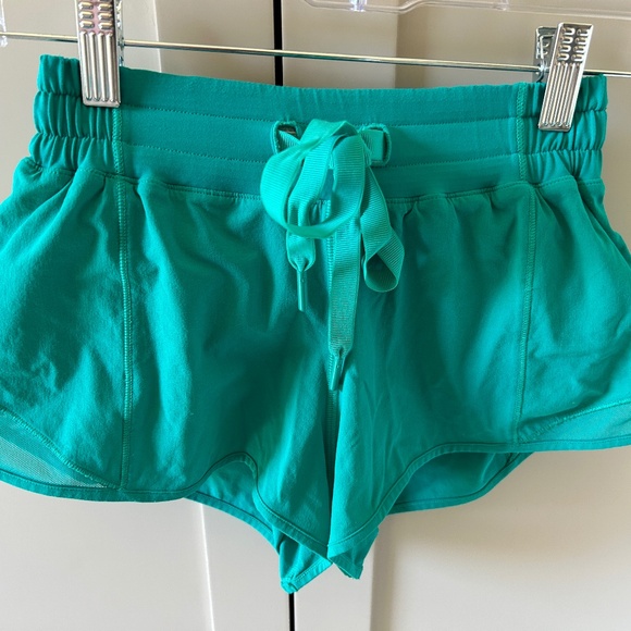 Lululemon Hotty Hot 2.5 size 2 - Picture 1 of 2